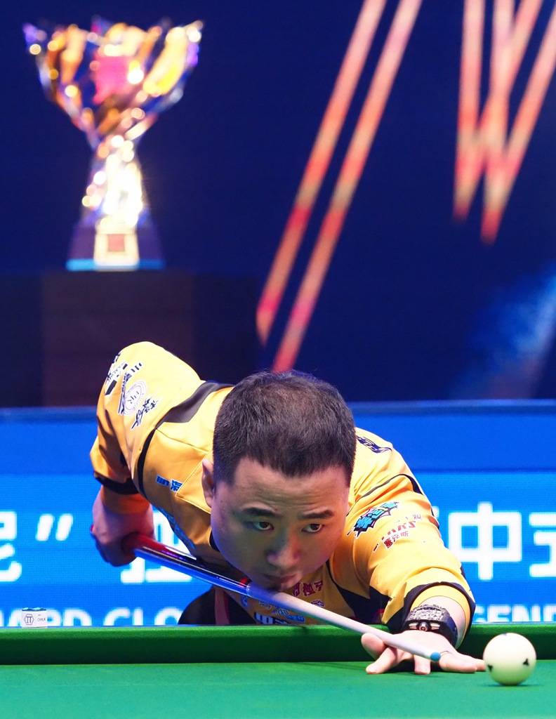 在比赛初期 在比赛初期